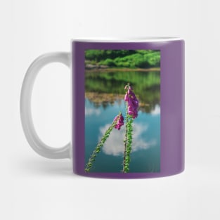 Purple flowers on the lake shore - Cragside Mug